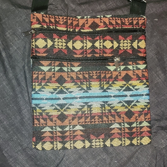 Colorful Patterned Shoulder Bag - Picture 3 of 4